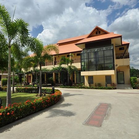 Maeklong Marina Resort Ratchaburi Esterno foto