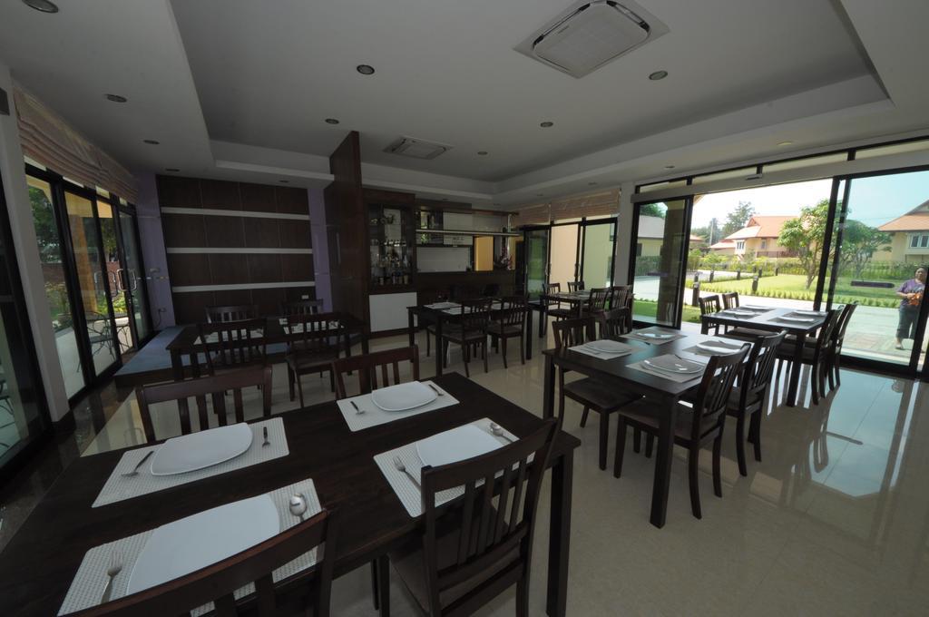 Maeklong Marina Resort Ratchaburi Esterno foto