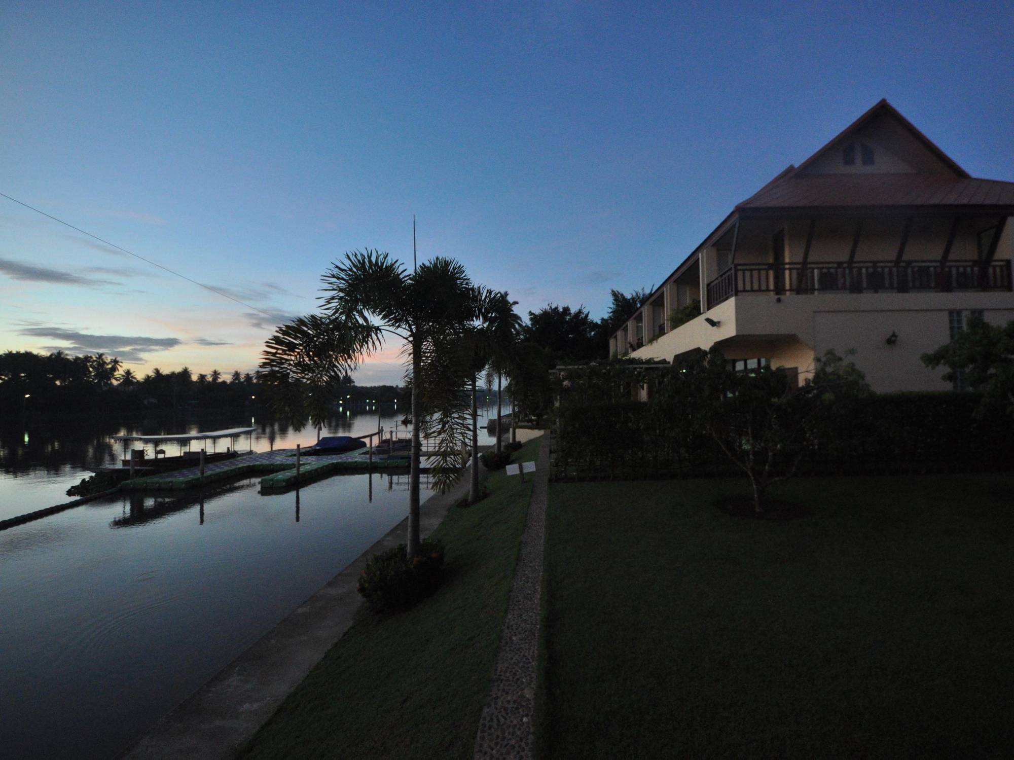 Maeklong Marina Resort Ratchaburi Esterno foto